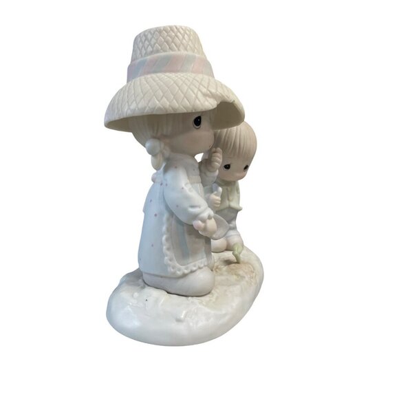 Precious Moments Collectible Figurine "Planting Seeds Of Kindness" - Picture 2 of 5